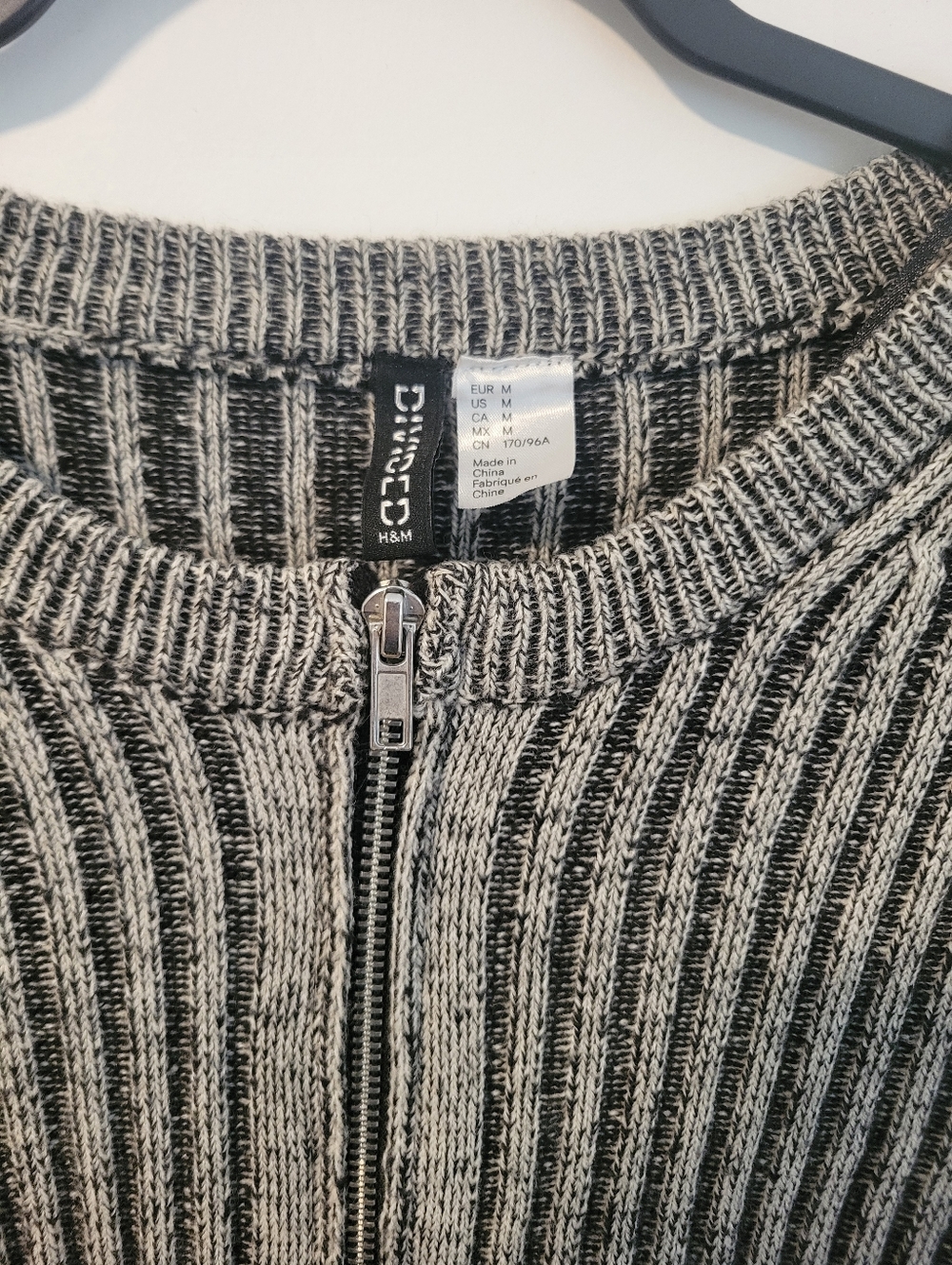 H&M Gray Ribbed Zip-Up Cardigan - Picture 2 of 2
